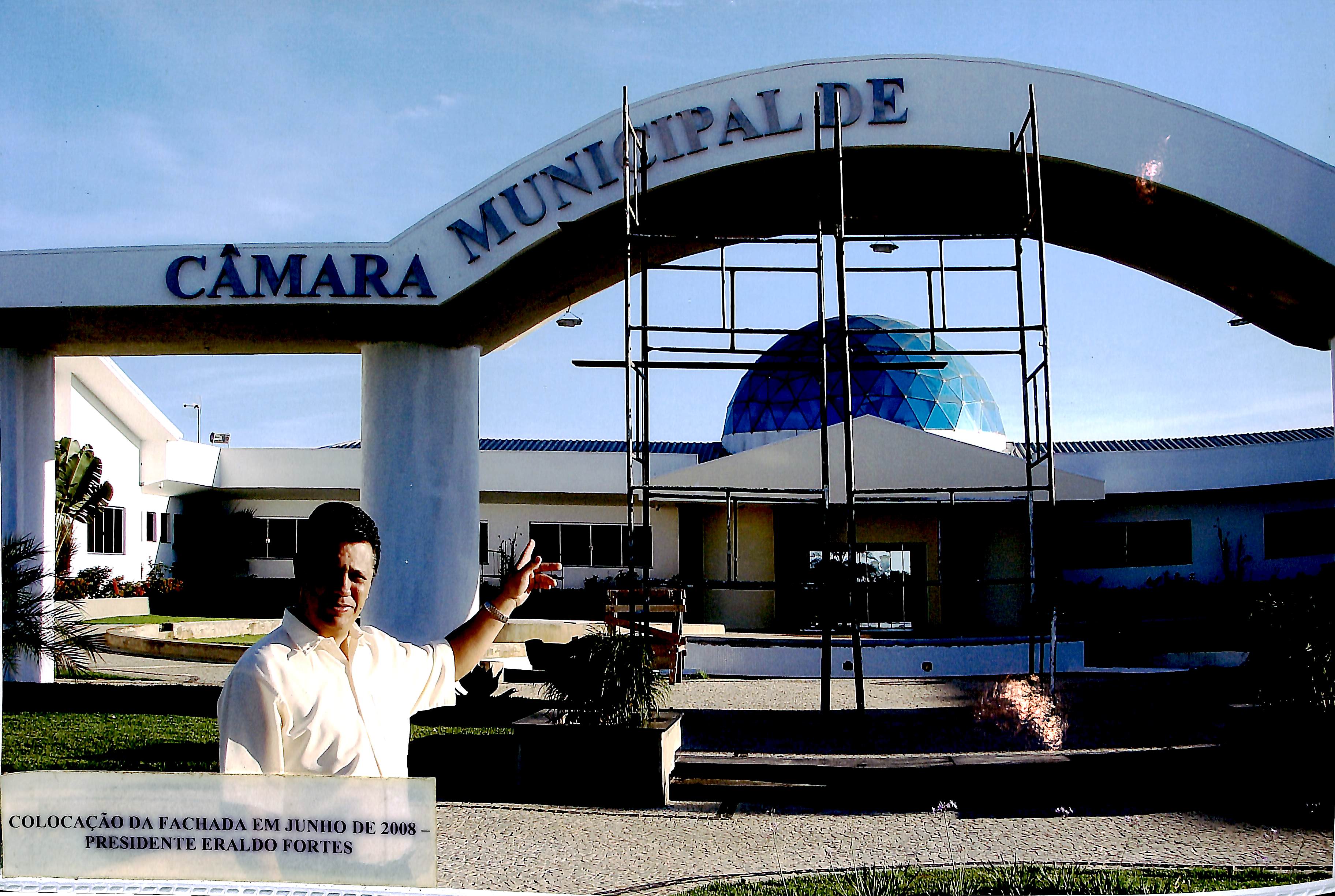 Colocação da fachada em Junho de 2008 - Presidente Eraldo Fortes