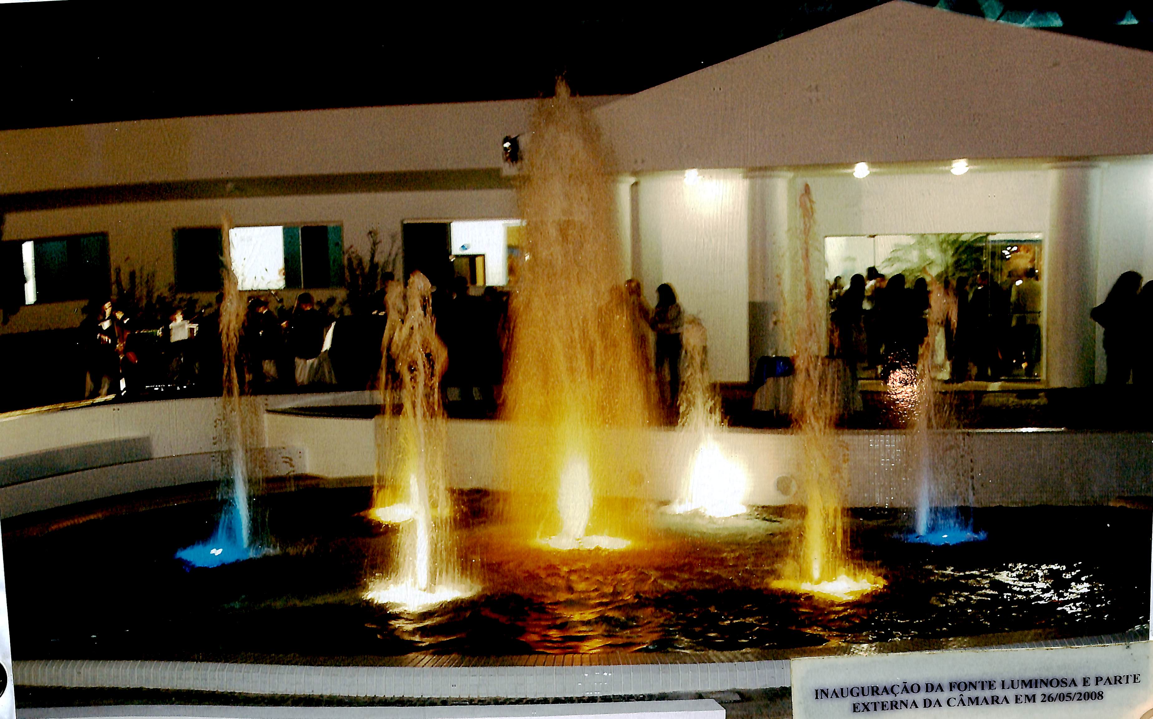 Inauguração da fonte luminosa e parte externa da Câmara em 26/05/2008