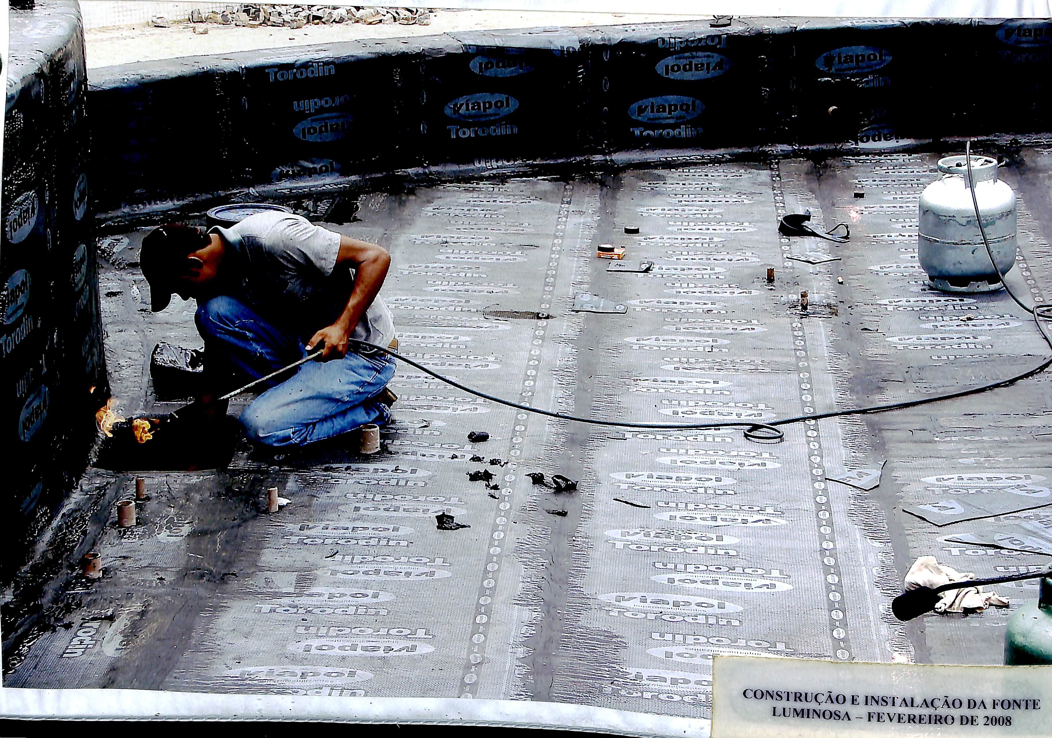 Construção e instalação da fonte luminosa - Fevereiro de 2008