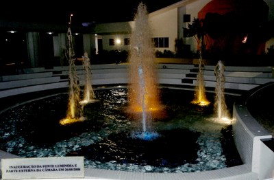 Inauguração da fonte luminosa e parte externa da Câmara em 26/05/2008