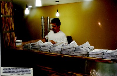 Implantação do Instituto Memória - Separação, registro de documentos contábeis, processo legislativo e documentos históricos - Pres. Eraldo Fortes - Abril de 2008