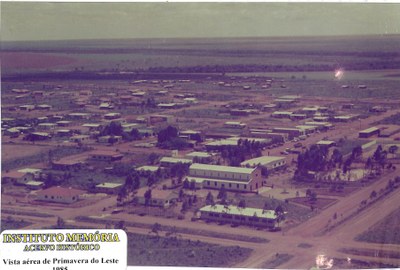 Vista aérea de Primavera do Leste - 1985