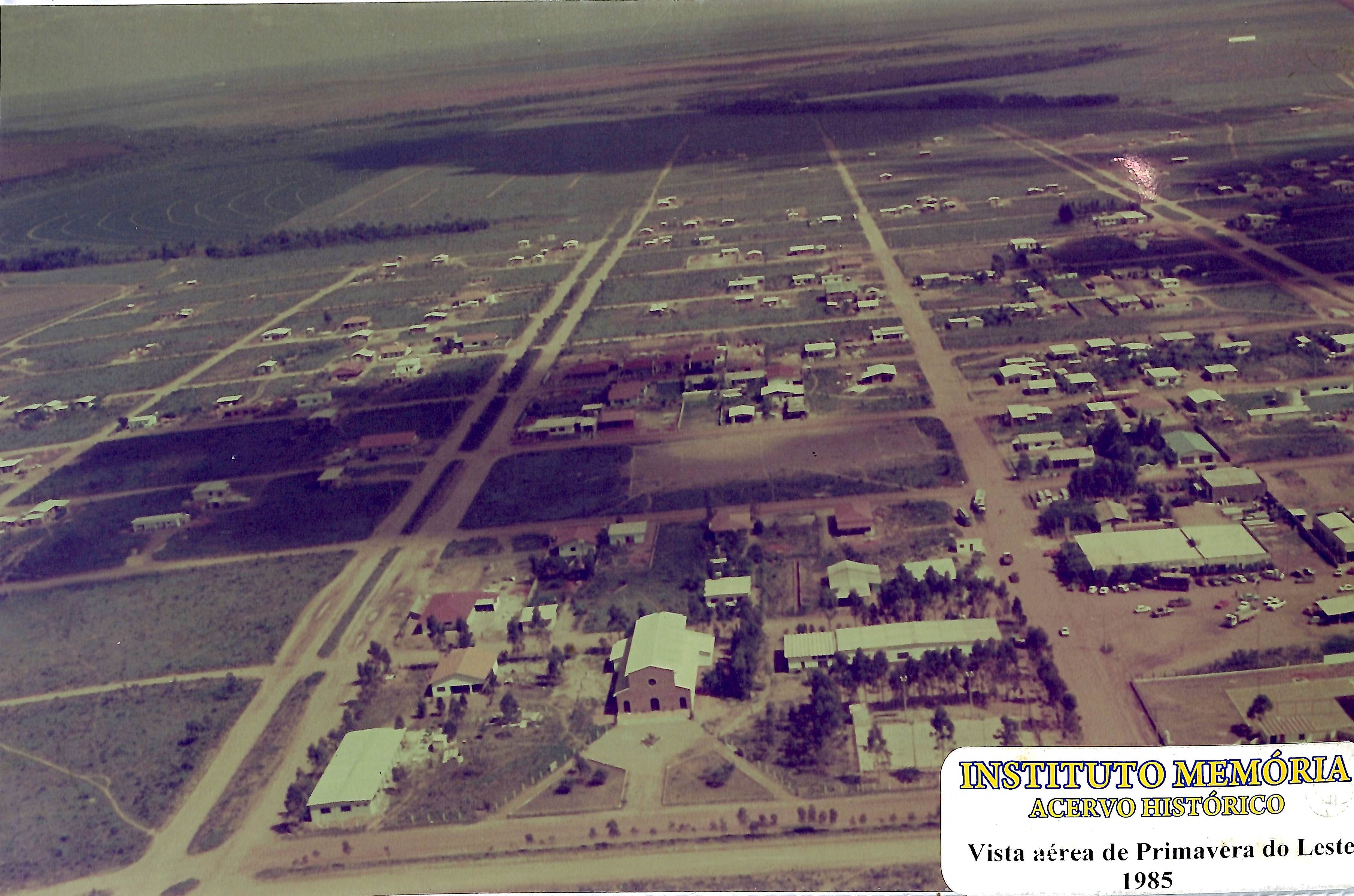 Vista aérea de Primavera do Leste - 1985