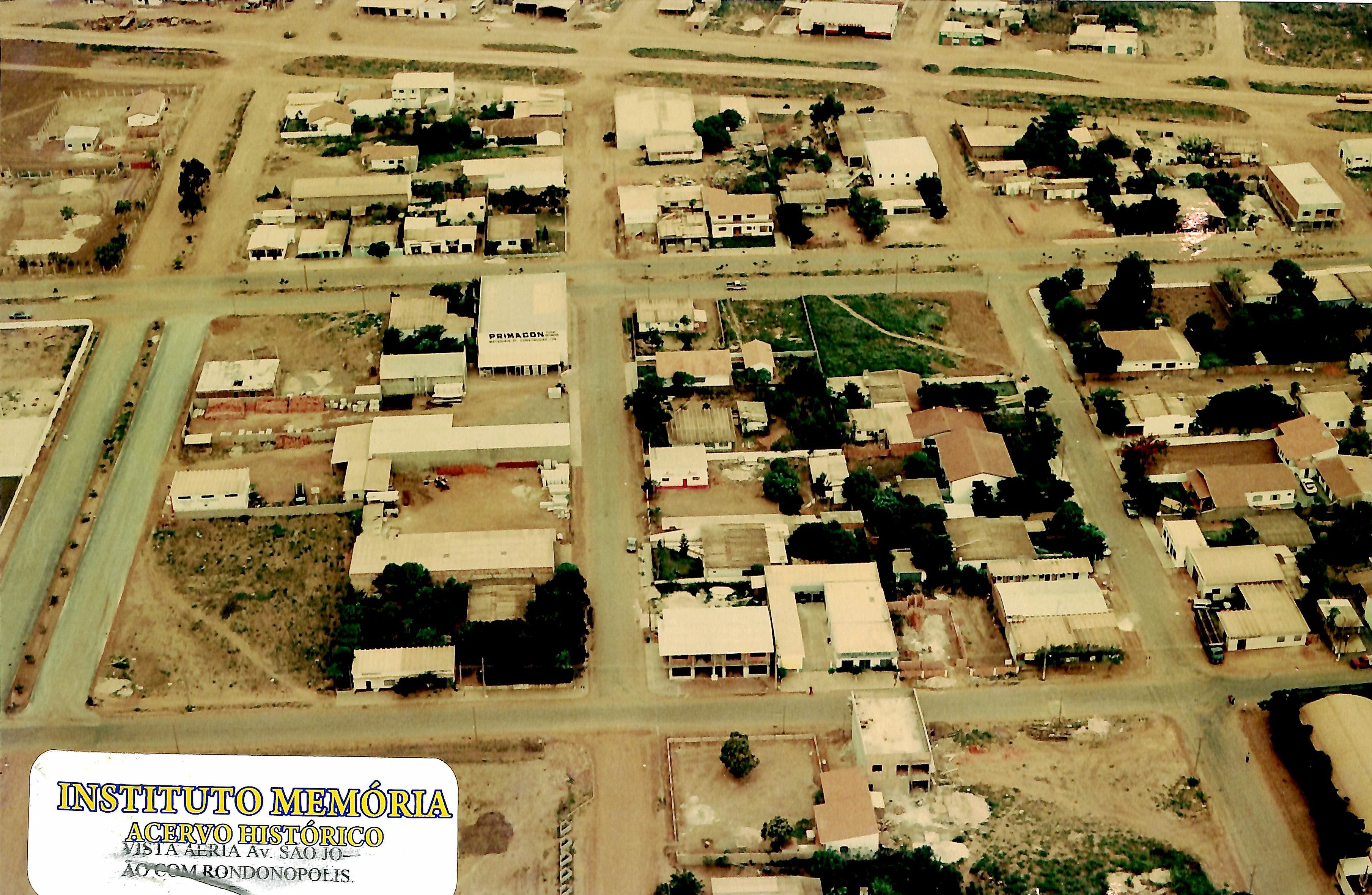 Vista aérea da Av. São João com a rua Rondonópolis