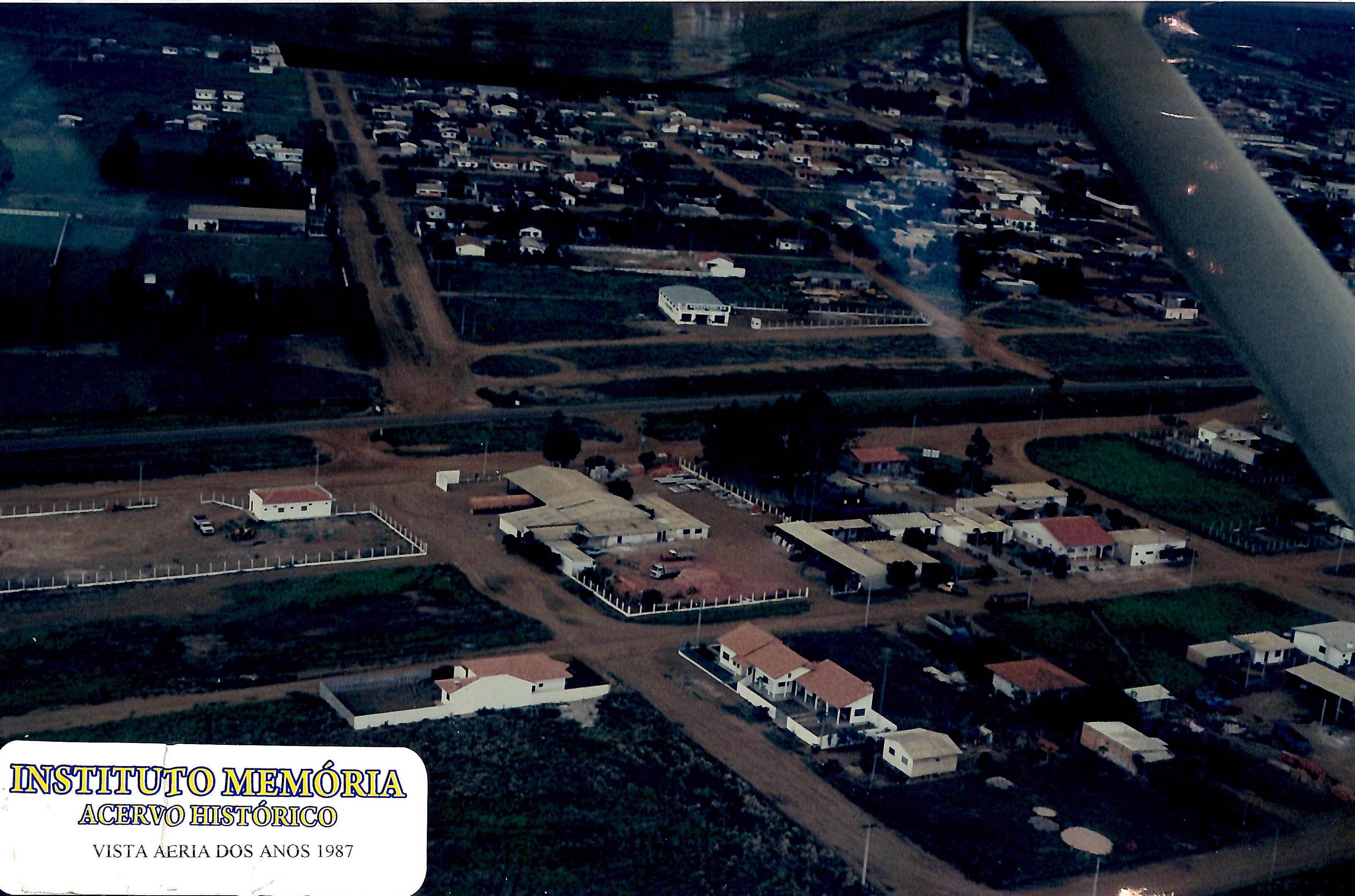 Vista aérea de Primavera do Leste - 1987