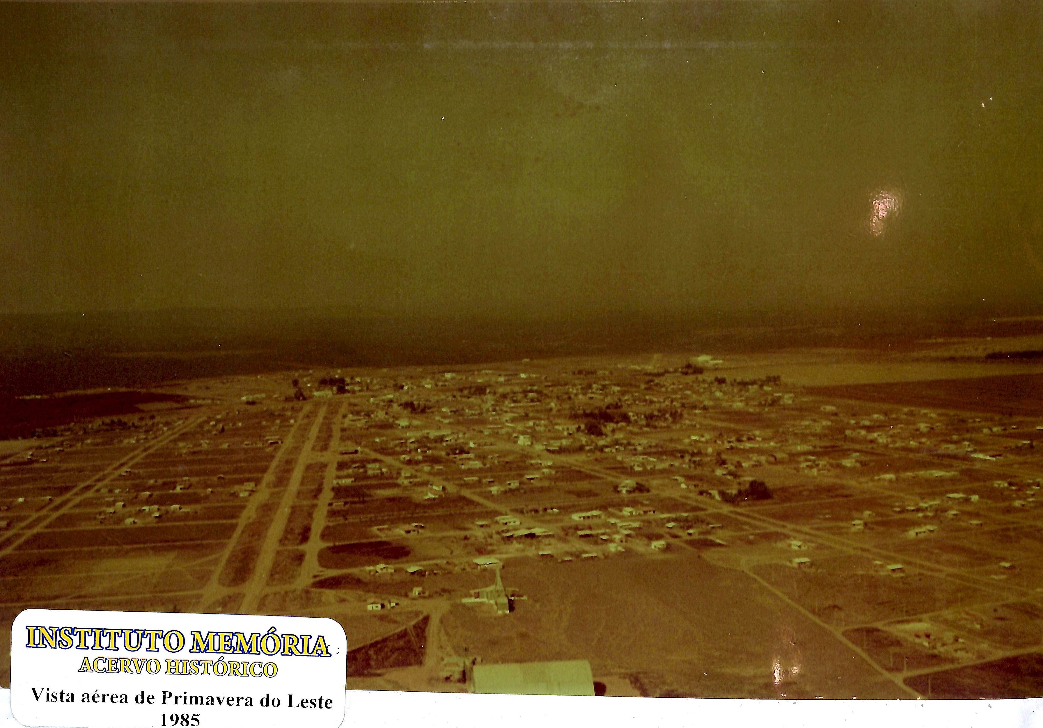 Vista aérea de Primavera do Leste - 1985