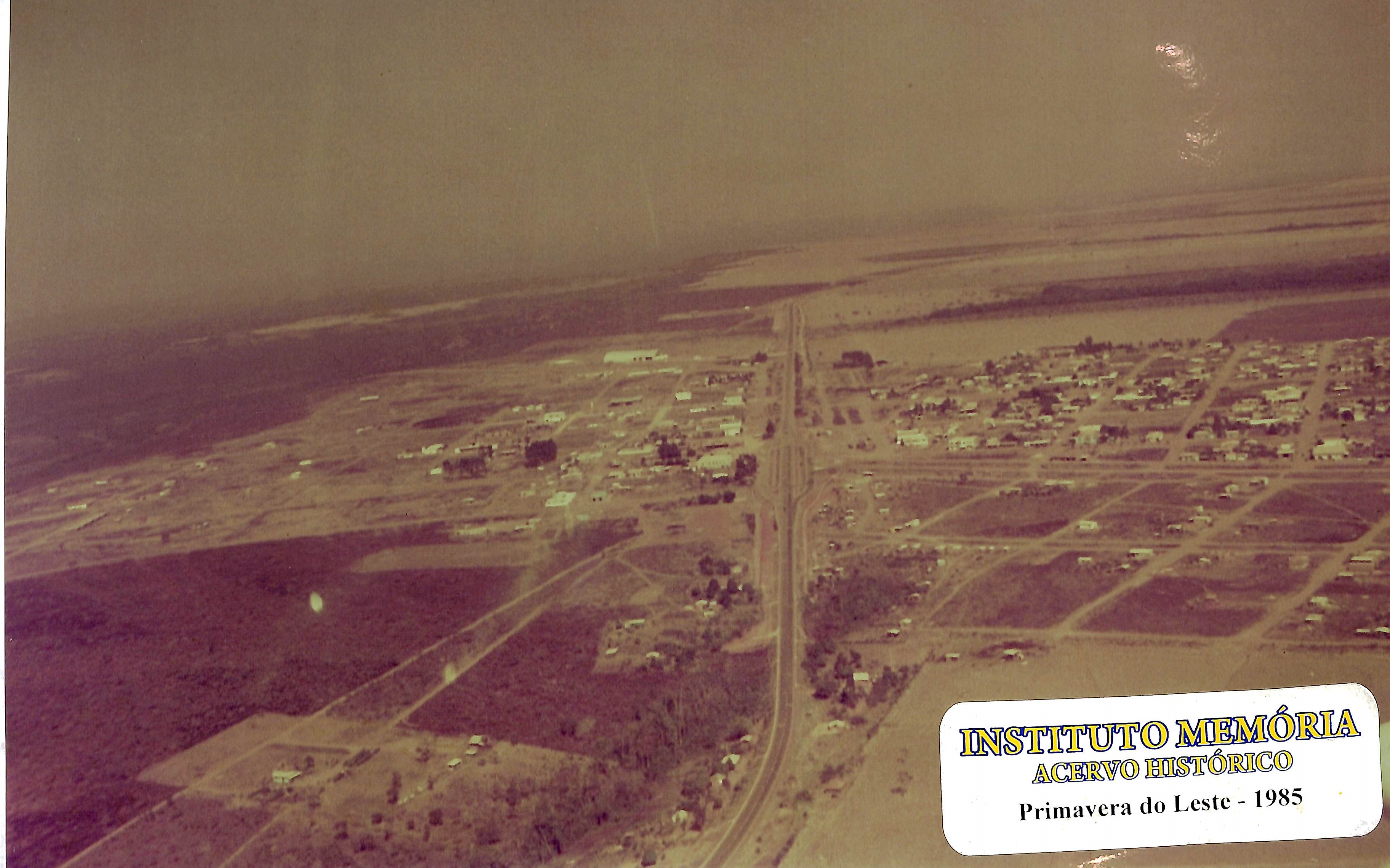 Vista aérea de Primavera do Leste - 1985