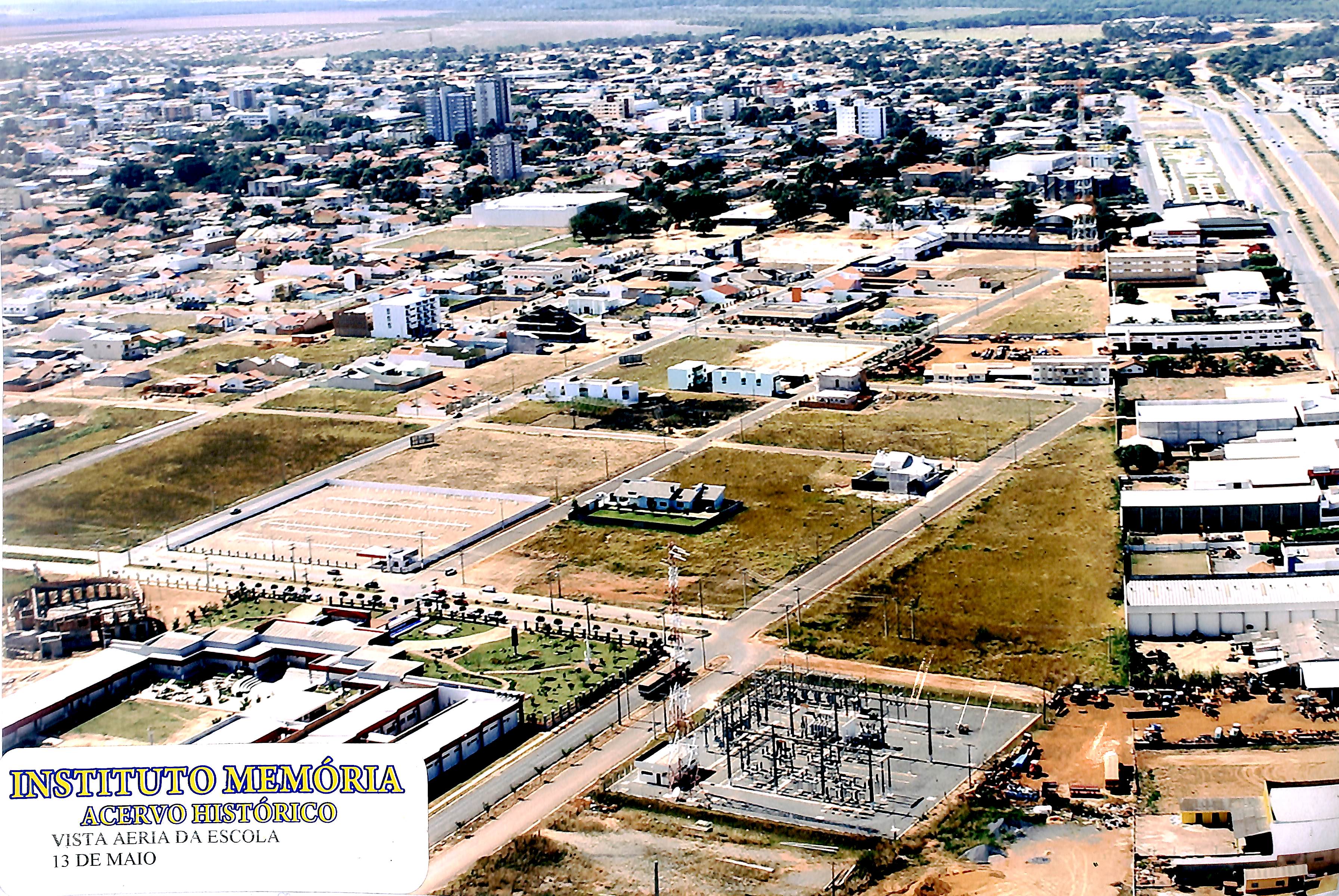 Vista aérea da Escola 13 de Maio
