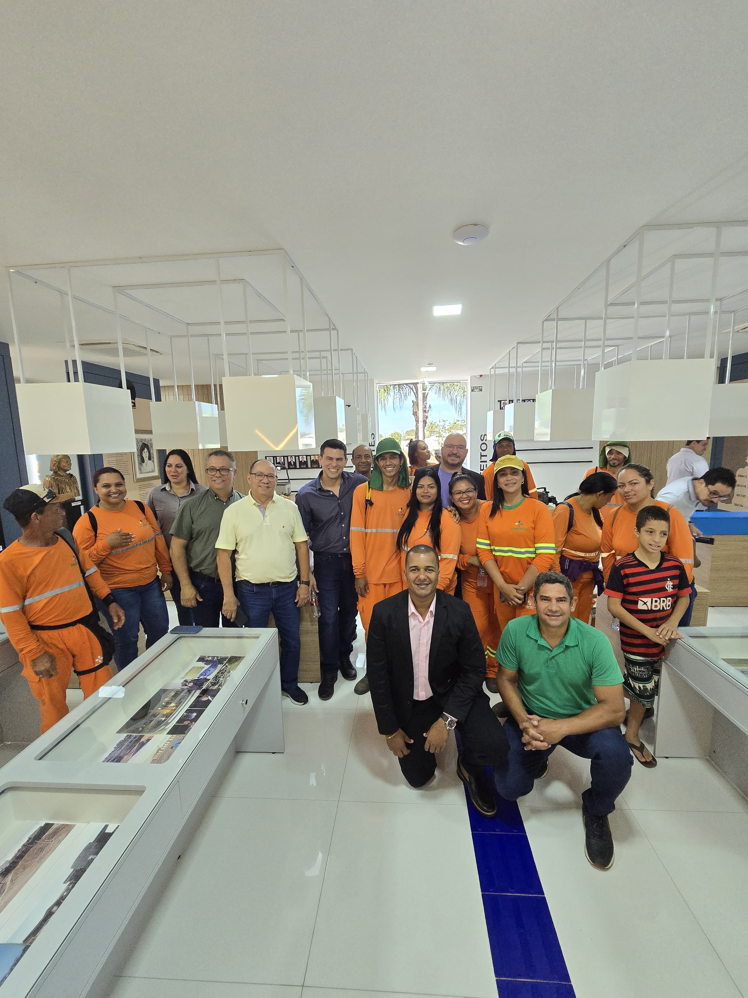 Garis visita o Acervo Historico Insituto Memoria "Professora Nivia Denardi", na companhia dos Parlamentares: Eraldo, Vado, Rafael, Marcondes e Marcos Aurelio